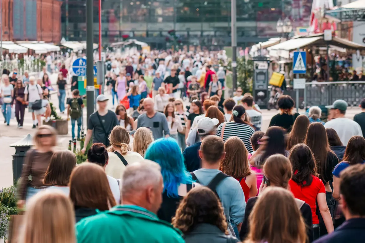 România are tot mai mulți vârstnici și tot mai puțini copii. Ce arată datele INS