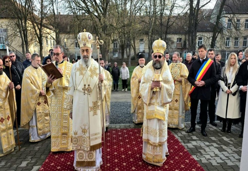 O nouă biserică a fost deschisă pentru bolnavii din Târnăveni. ÎPS Irineu a sfințit lăcașul din curtea spitalului