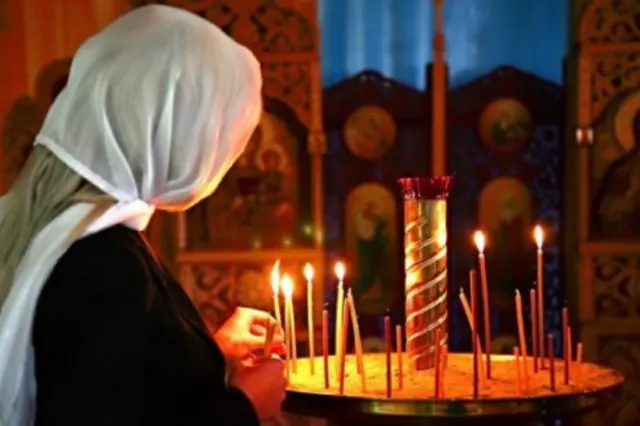 Sărbătoarea zilei 1 iulie în calendarul creștin: Sfântul Ierarh Leontie de la Rădăuți și Sfinții doctori fără de arginți Cosma și Damian